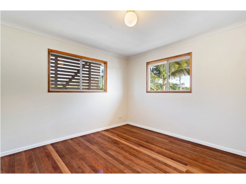 14 James Road, Beachmere QLD 4510