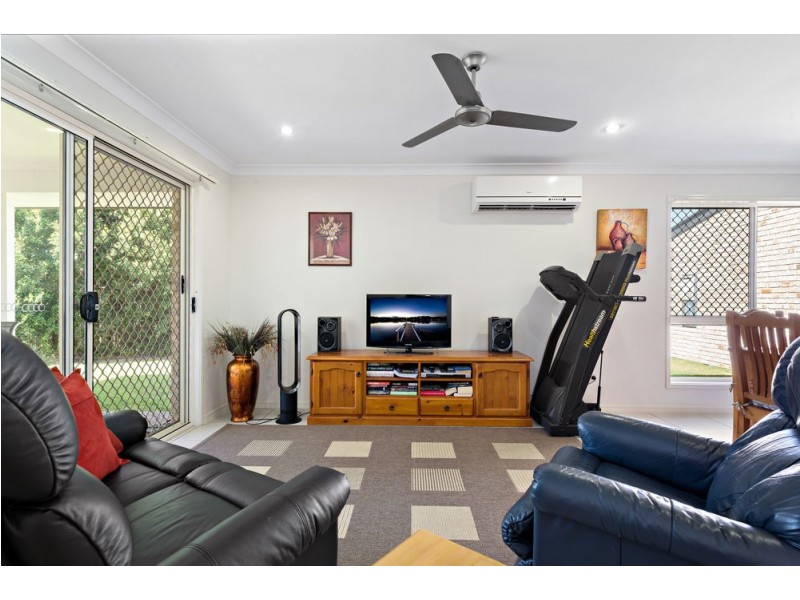 10 Bluejay Circuit, Morayfield QLD 4506