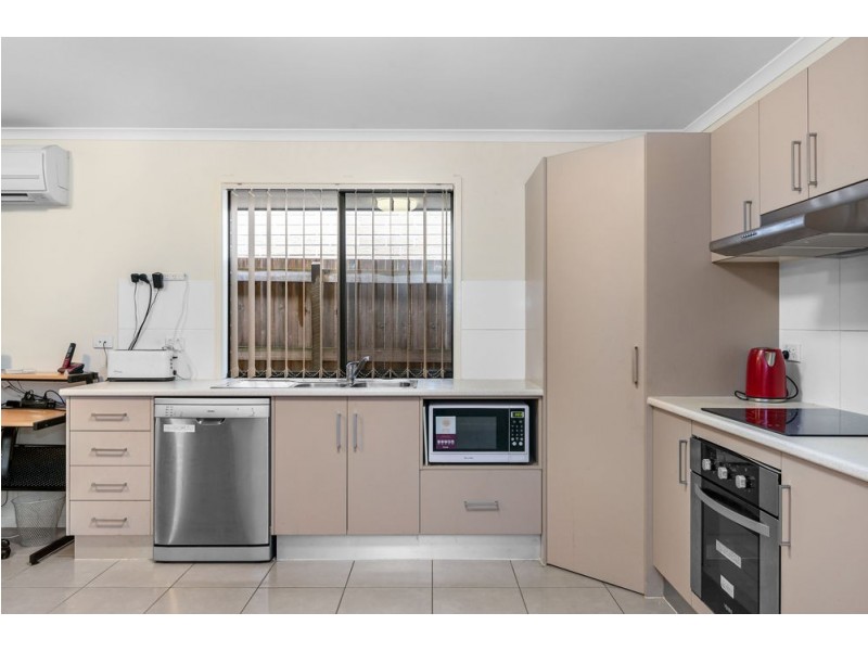 24 Wellington Place, Narangba QLD 4504