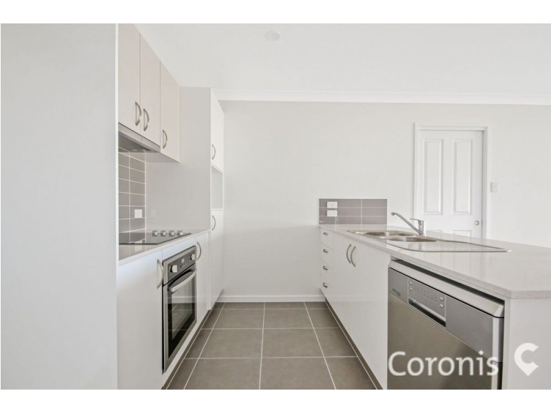 2/5 Whitehaven Street, Burpengary QLD 4505