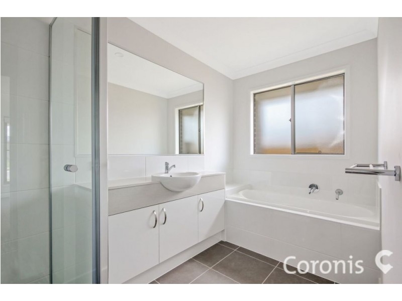 2/5 Whitehaven Street, Burpengary QLD 4505