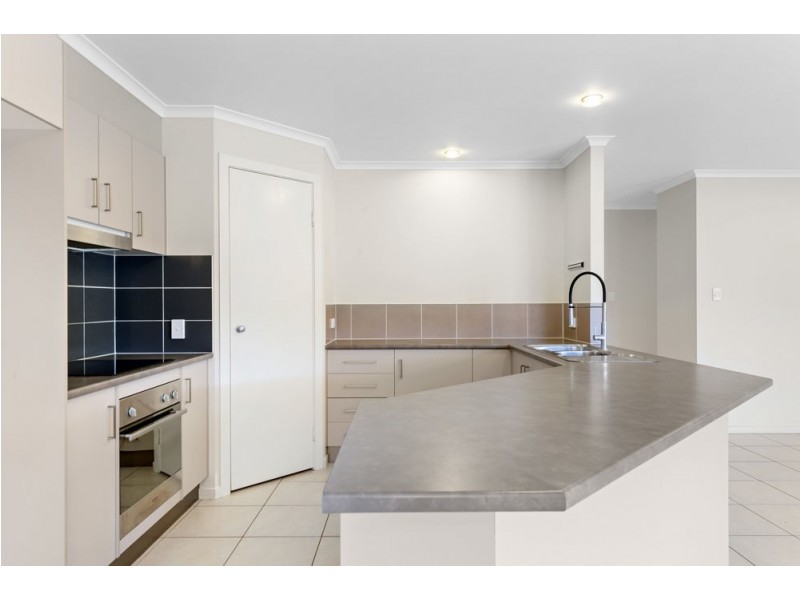 10 Wallaby Place, Morayfield QLD 4506