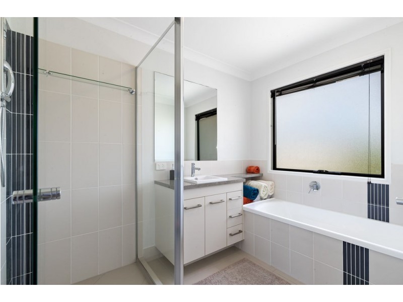 23 Hollow Crescent, Narangba QLD 4504