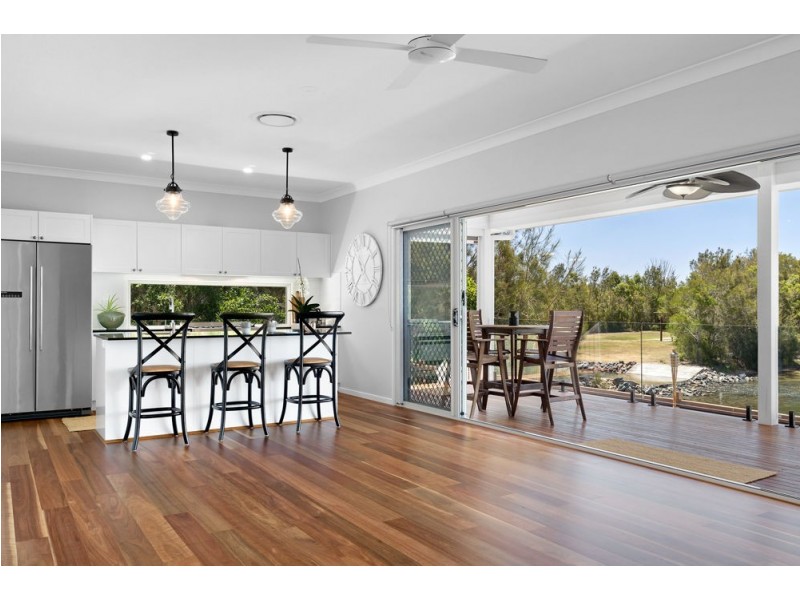 26 Coffey Court, Beachmere QLD 4510