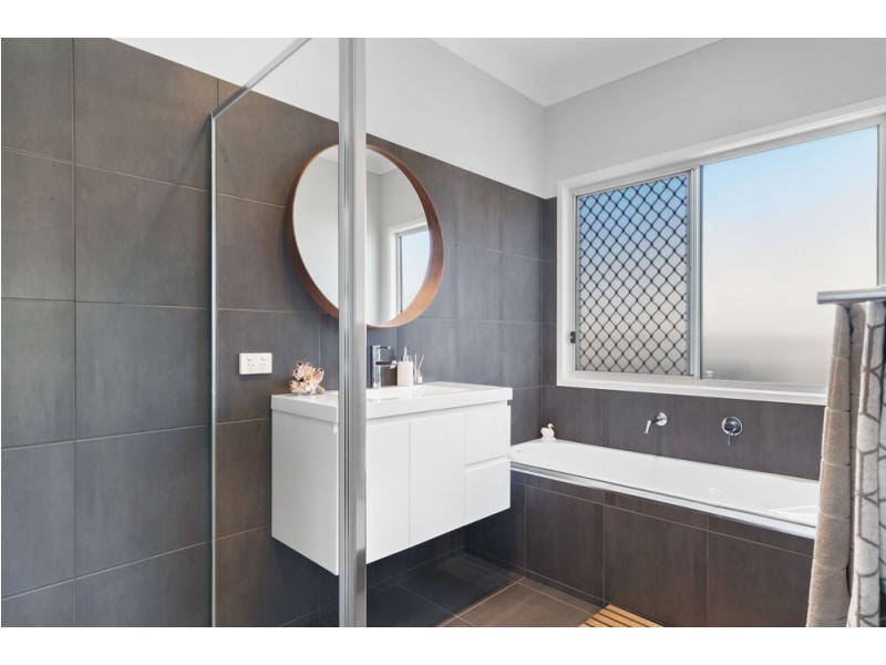 26 Coffey Court, Beachmere QLD 4510