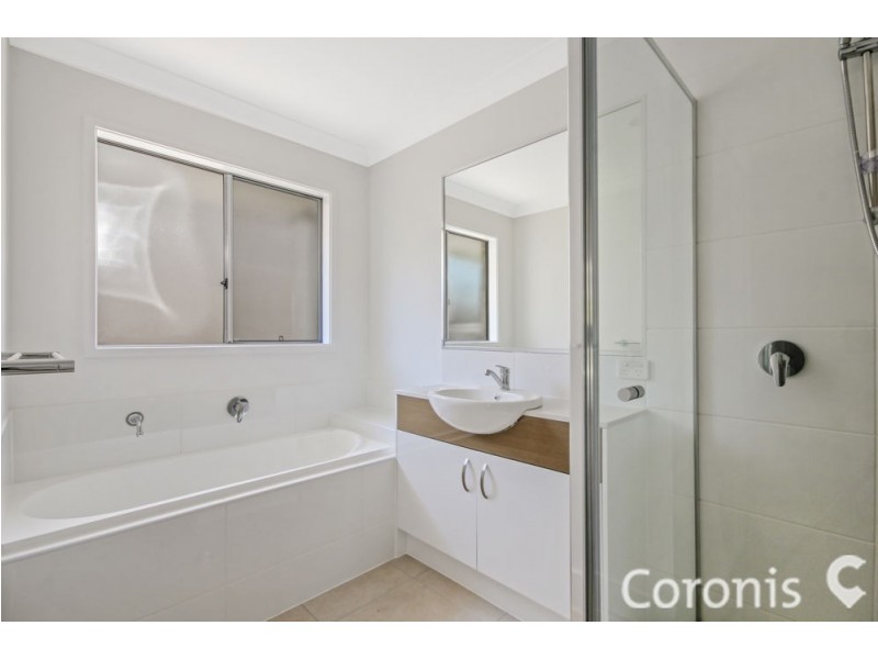 1/6 Sunseeker Street, Burpengary QLD 4505