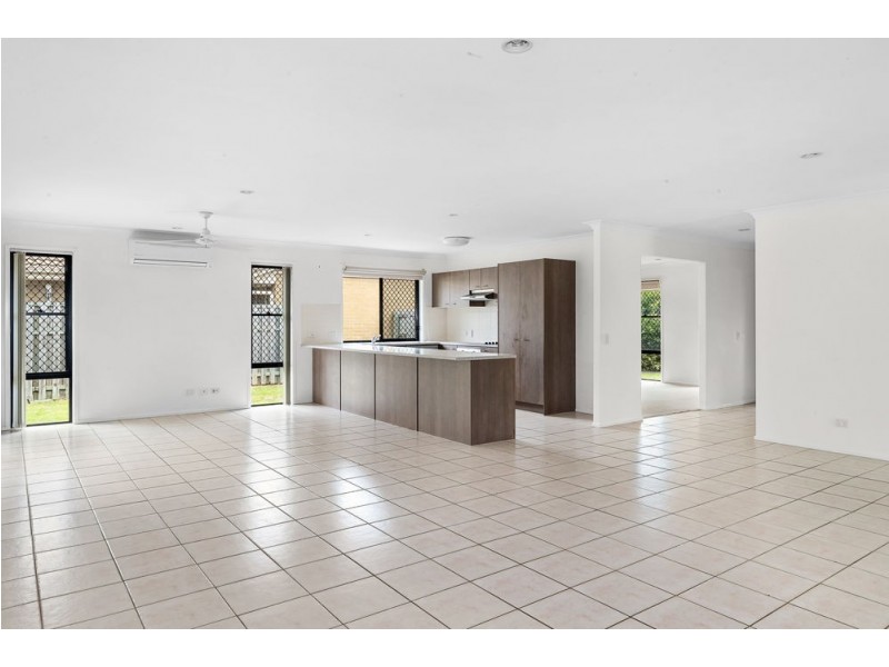 97 Hollywood Avenue, Bellmere QLD 4510