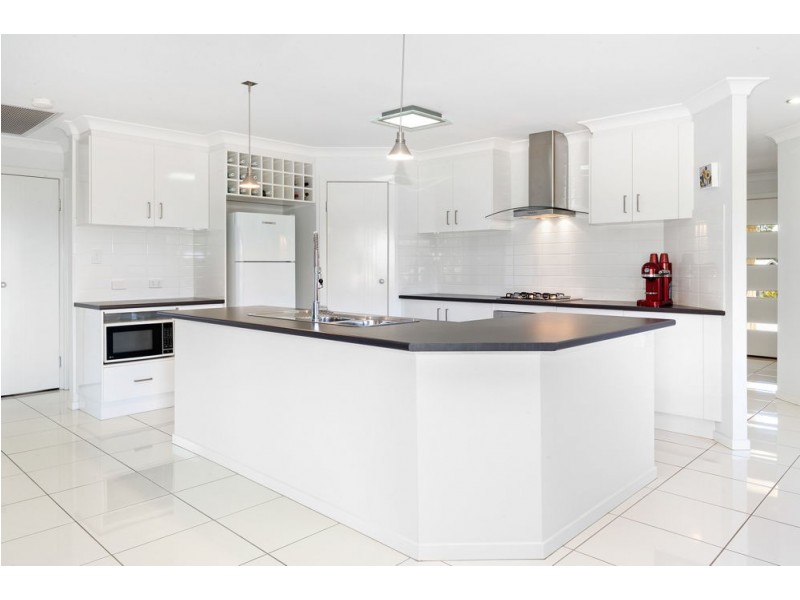 9 Wallaby Place, Morayfield QLD 4506