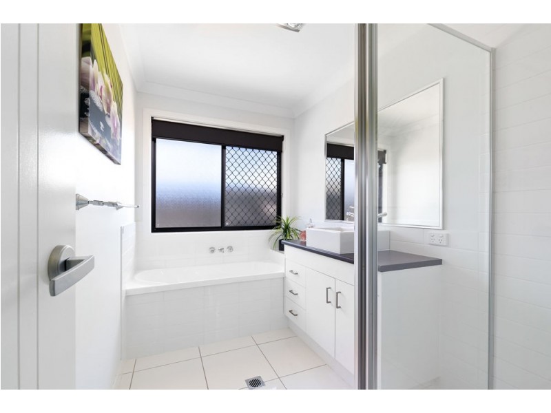 9 Wallaby Place, Morayfield QLD 4506