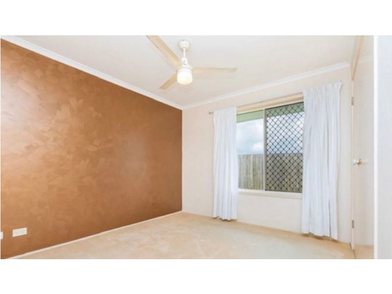 8 Dundas Close, Caboolture QLD 4510