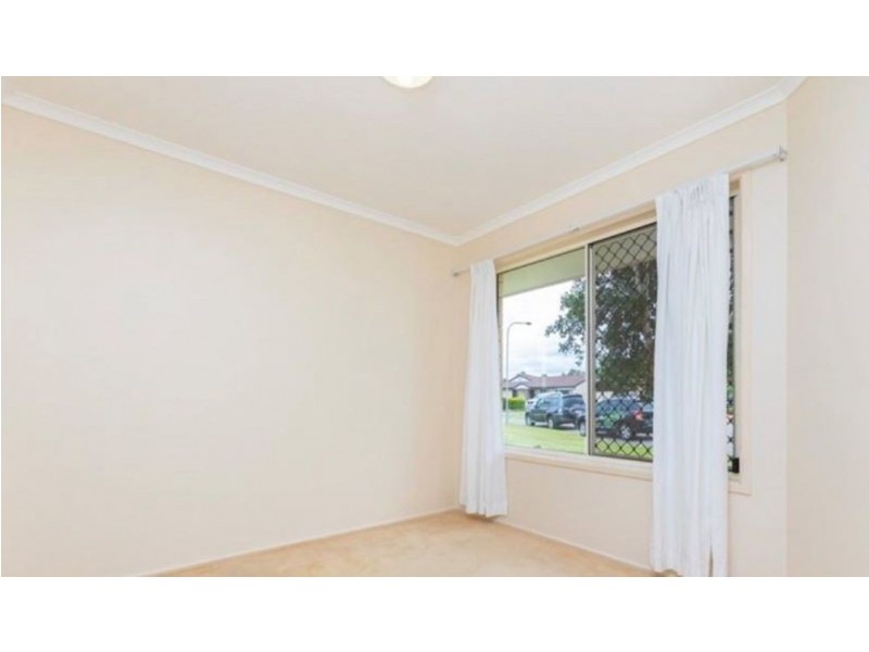 8 Dundas Close, Caboolture QLD 4510