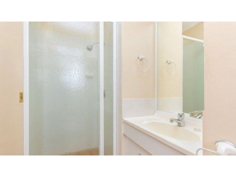 8 Dundas Close, Caboolture QLD 4510