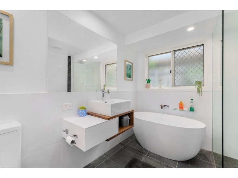 4 Areca Court, Narangba QLD 4504