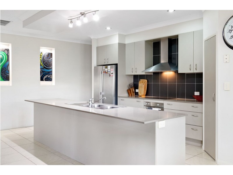 27 Peppertree Court, Narangba QLD 4504