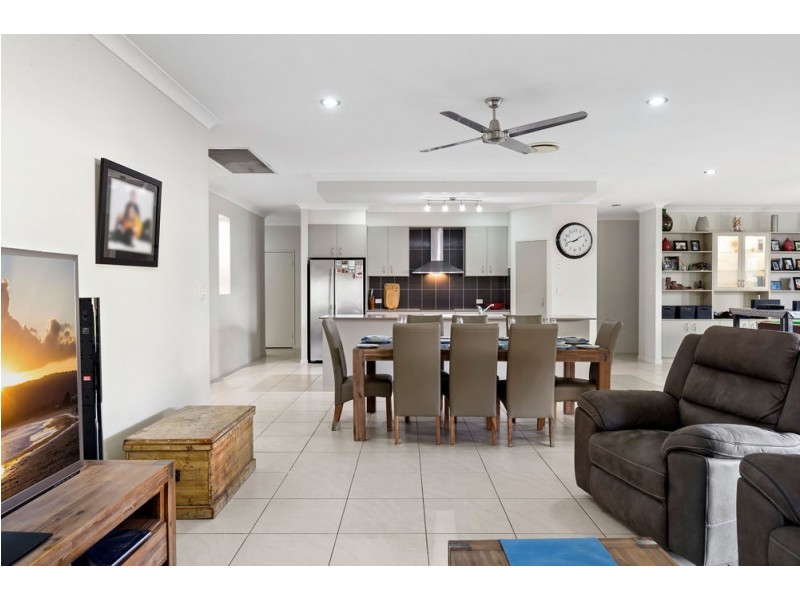 27 Peppertree Court, Narangba QLD 4504