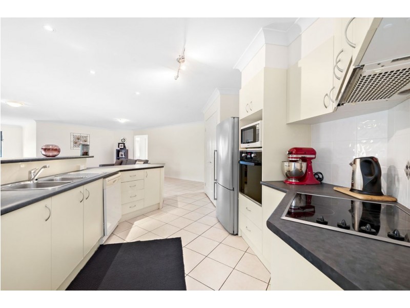 16 Penda Street, Morayfield QLD 4506