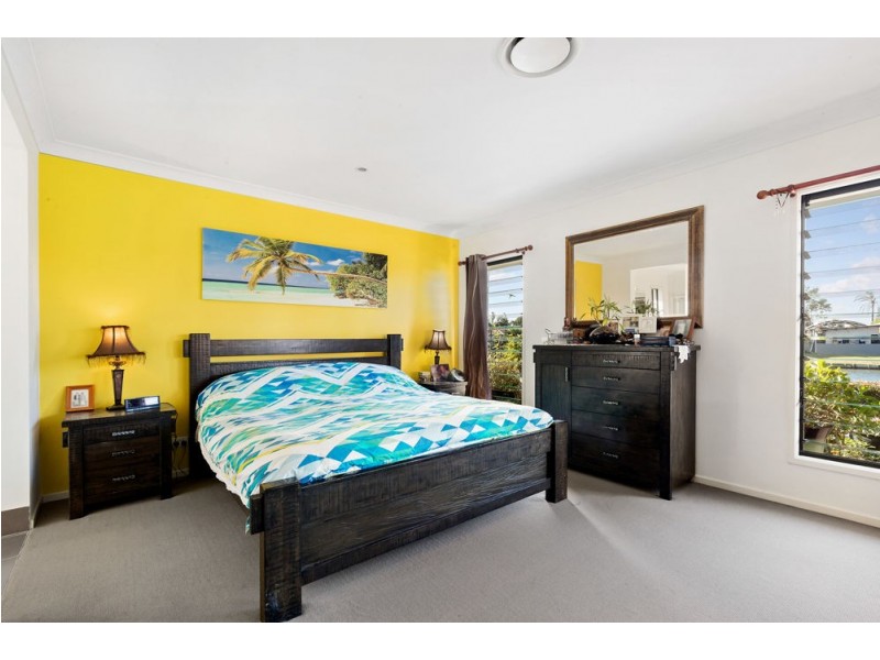 16 Apollo Cres, Beachmere QLD 4510