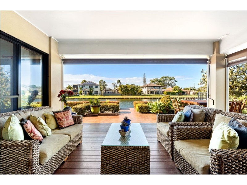 16 Apollo Cres, Beachmere QLD 4510