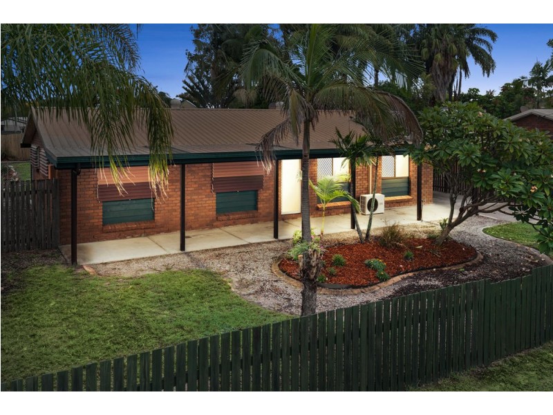 35 Moatah Drive, Beachmere QLD 4510