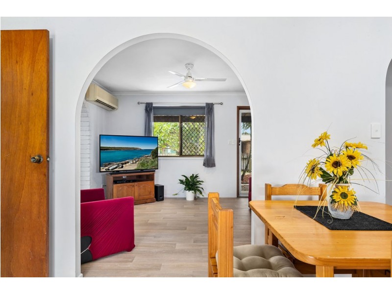 35 Moatah Drive, Beachmere QLD 4510