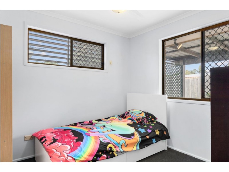 35 Moatah Drive, Beachmere QLD 4510