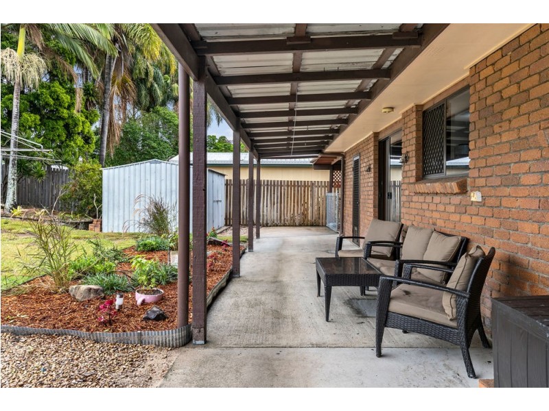 35 Moatah Drive, Beachmere QLD 4510