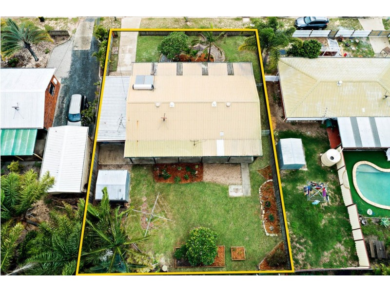 35 Moatah Drive, Beachmere QLD 4510