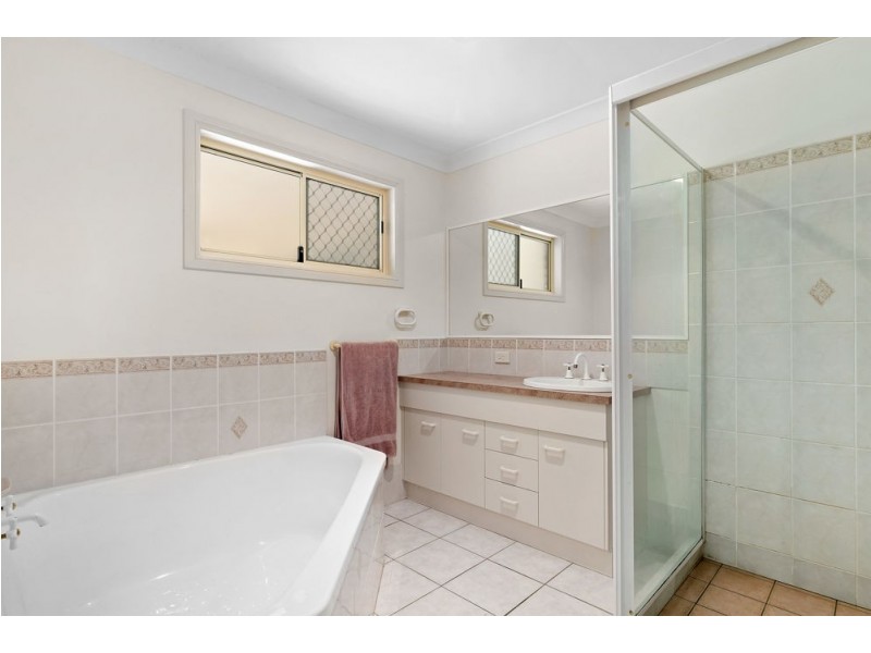 20 Manthey Crescent, Bray Park QLD 4500