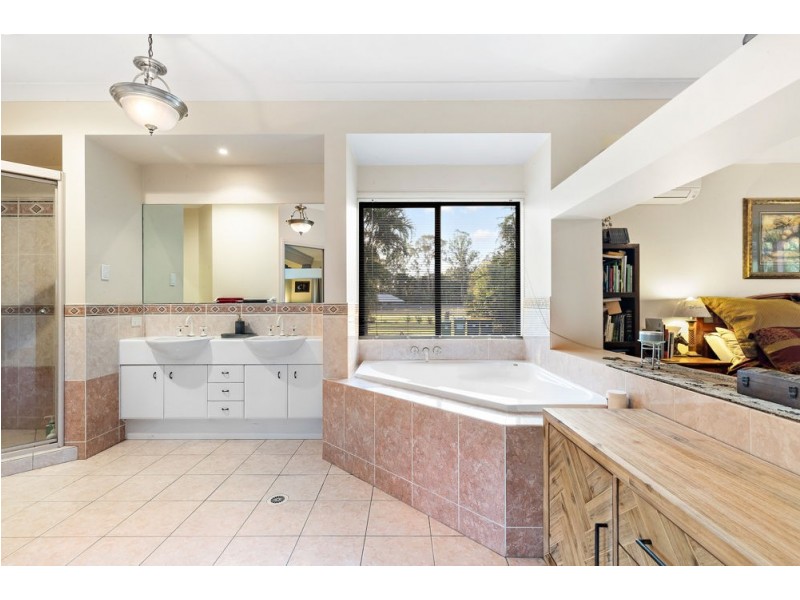 10 Richards Court, Bellmere QLD 4510