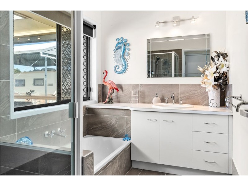21 Alexander Crescent, Morayfield QLD 4506