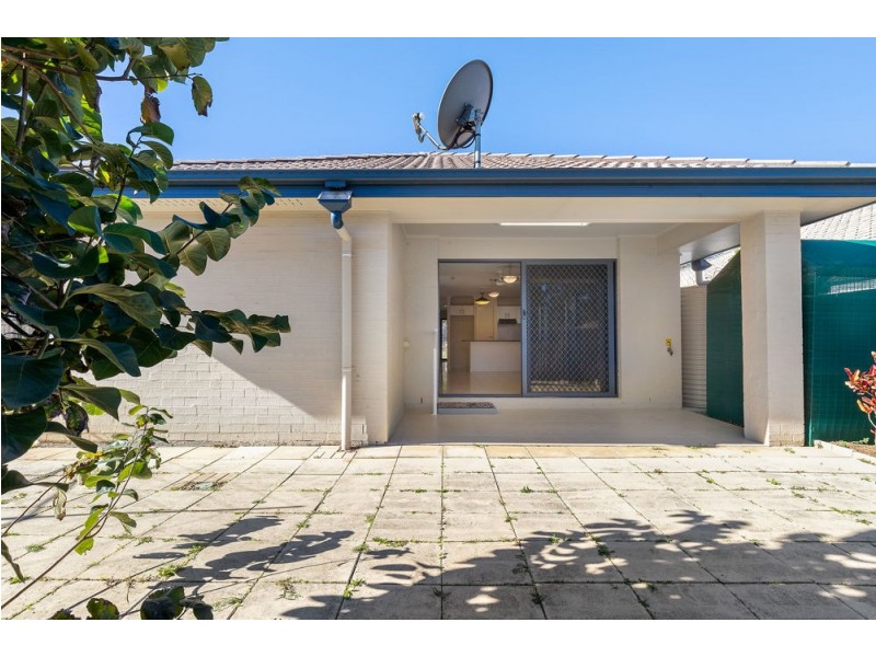 15 Desmond St, Narangba QLD 4504