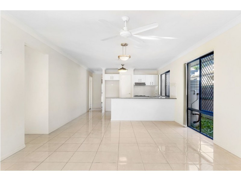 15 Desmond St, Narangba QLD 4504