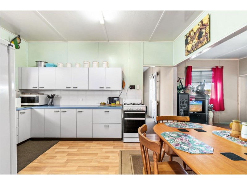 44 Railway Parade, Caboolture QLD 4510