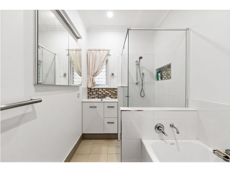 44 Railway Parade, Caboolture QLD 4510