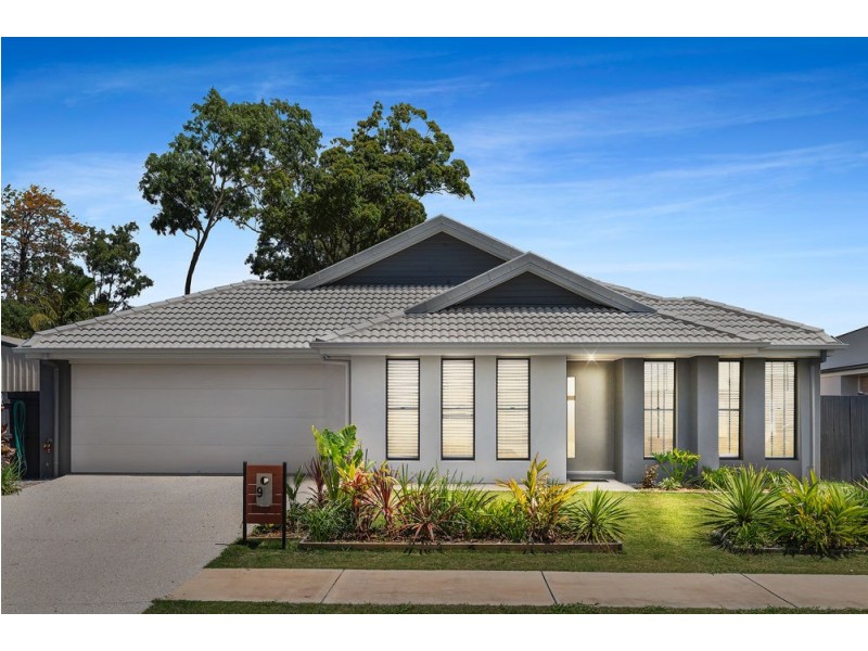 9 Rowden Street, Beachmere QLD 4510