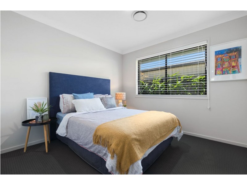 9 Rowden Street, Beachmere QLD 4510