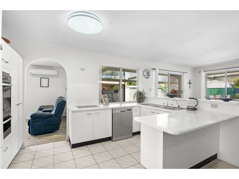 16 Flamingo Dr, Banksia Beach QLD 4507