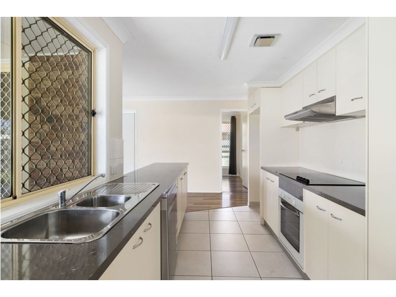 15 Barossa Crescent, Caboolture South QLD 4510