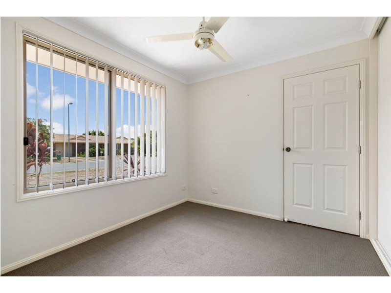 1 Siska Court, Beachmere QLD 4510