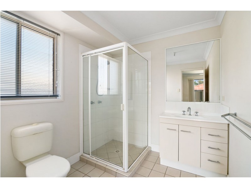 1 Siska Court, Beachmere QLD 4510
