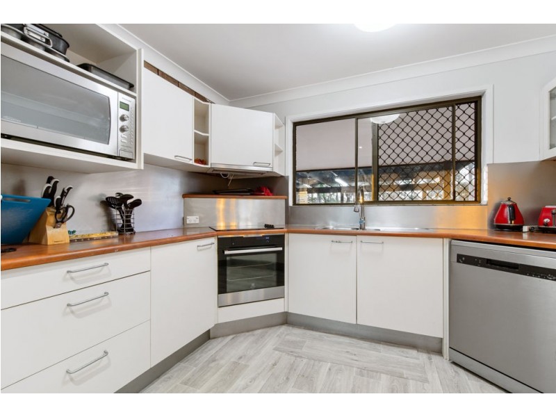31 James Road, Pine Mountain QLD 4306