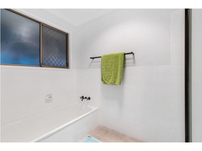 31 James Road, Pine Mountain QLD 4306