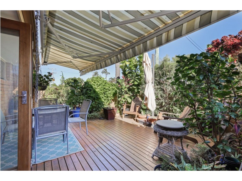 1/2A Landsborough Avenue, Scarborough QLD 4020