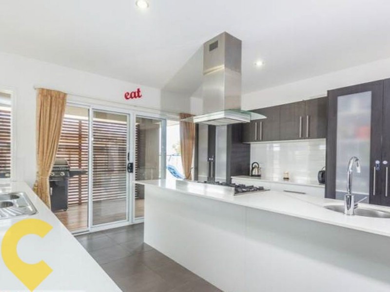 15 Geneva Crescent, Narangba QLD 4504