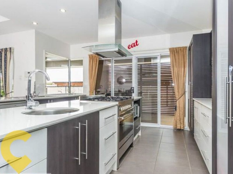 15 Geneva Crescent, Narangba QLD 4504