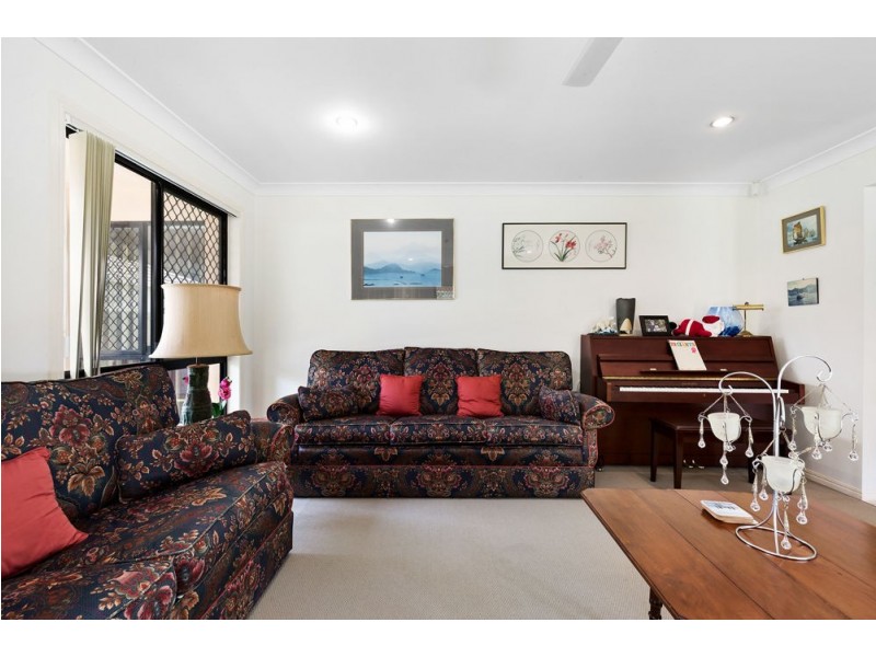 6 Barnowl Esplanade, Narangba QLD 4504