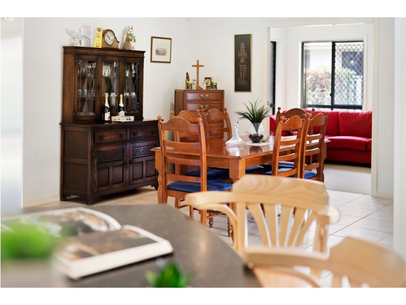6 Barnowl Esplanade, Narangba QLD 4504