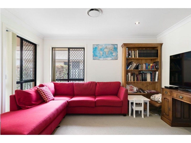 6 Barnowl Esplanade, Narangba QLD 4504