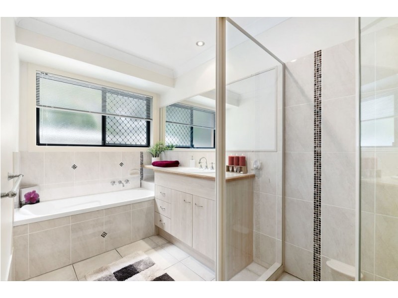 6 Barnowl Esplanade, Narangba QLD 4504
