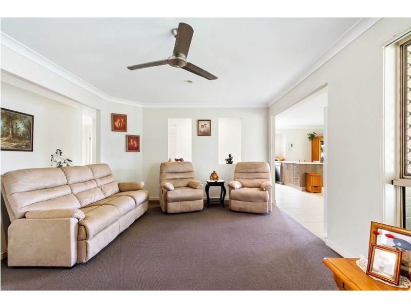 2 Barron Street, Morayfield QLD 4506